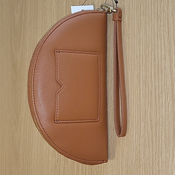 Elizabeth and James Wristlet - Picture 5 of 7